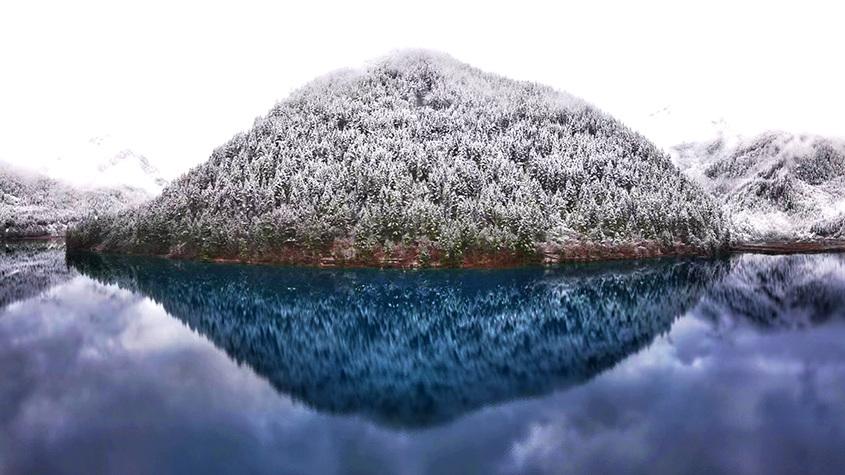 九寨溝雪后美景如畫