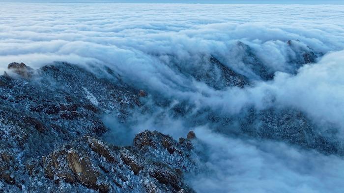 河南堯山：初雪新霽 云?？澙@